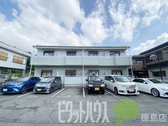 コーポ大原５ 駐車場