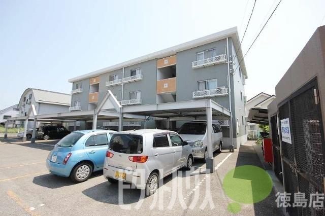 徳島市昭和町マンション 駐車場