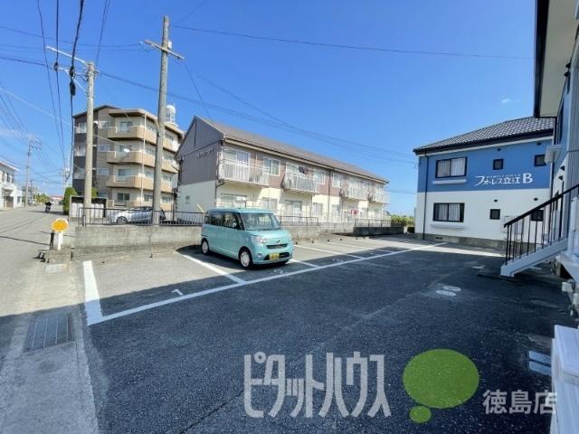 フォーレス立江　Ａ 駐車場
