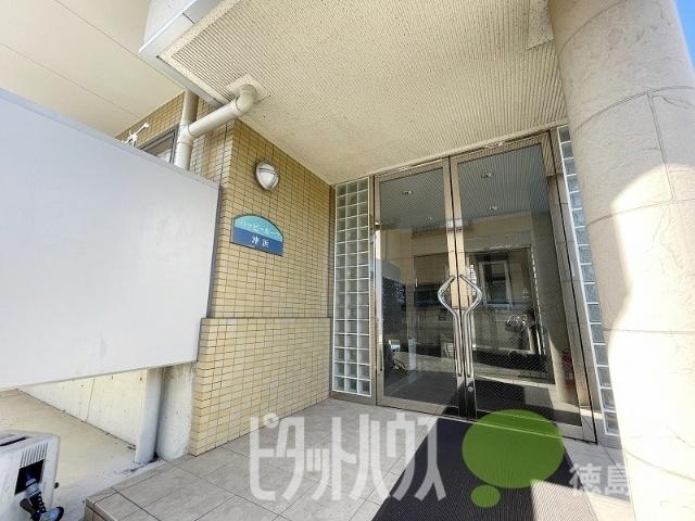 徳島市沖浜町マンション エントランス