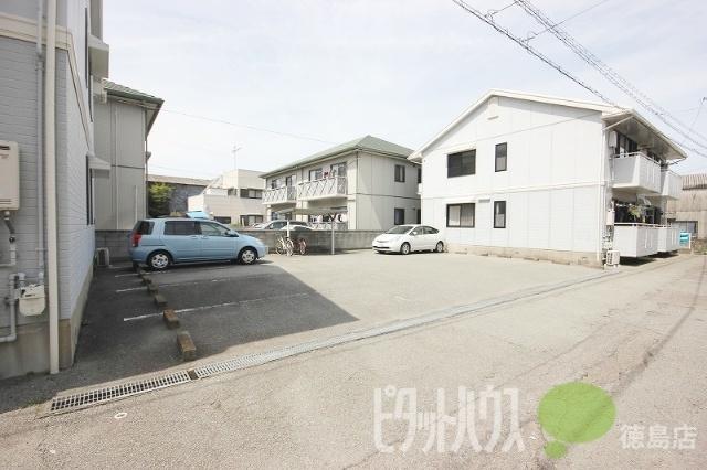 セジュール南昭和 A 駐車場