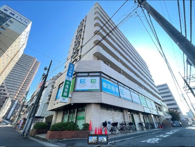 【「松戸」駅徒歩3分の好立地】忙しい朝、遅い帰宅時にも安心の駅近物件です。アトレ松戸なども徒歩圏で、車を使わなくてもお買い物に不便しませんね♪