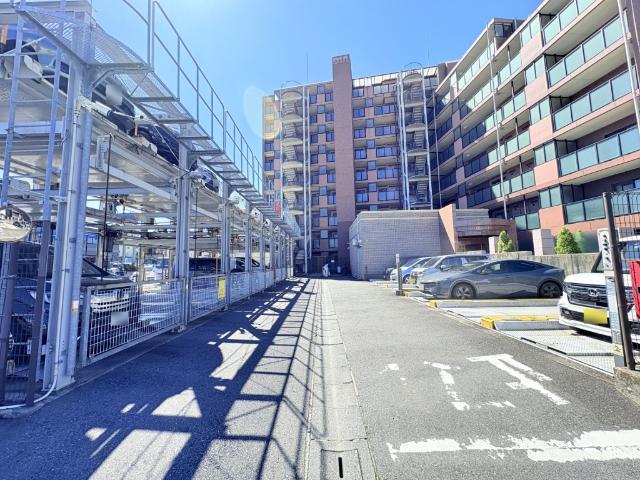 ダイアパレス北松戸 駐車場