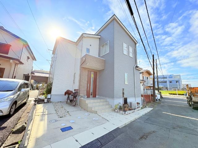 【築3年の4LDK】築年月令和3年10月。「矢切」駅徒歩8分で忙しい朝や遅い帰宅時にもうれしい距離感です。