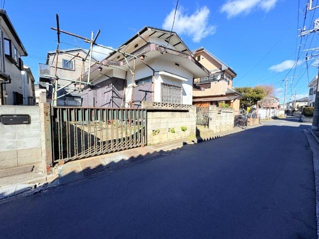 【ゆったり45坪の整形地】陽射しに包まれた明るい立地で開放感が溢れます。設計・間取りの自由度が高く理想の住まいを建築可能です。