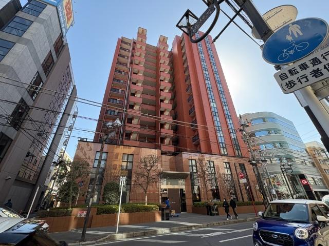 【『柏』駅徒歩４分の好立地】忙しい朝、遅い帰宅時にも安心の駅近物件です。駅前が栄えているので車を使わなくてもお買い物に不便しませんね♪
