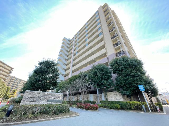 【新規リノベーション物件】フローリング張替え、クロス貼替、水回り新規交換、建具交換、ダウンライト設置等々。