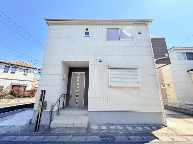 【ファミリータイプの4LDK】各部屋にゆとりと独立感を持たせた間取りです。