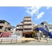 【『北小金』駅徒歩6分の好立地】忙しい朝、遅い帰宅時にも安心の駅近物件です。イオン北小金なども徒歩圏で、車を使わなくてもお買い物に不便しませんね♪