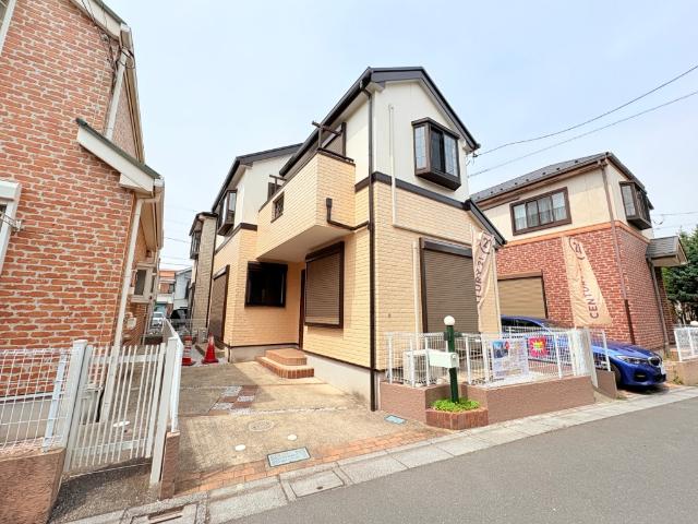 【新規リフォーム物件】外壁・屋根塗装、クロス貼替、キッチン・洗面化粧台・1階トイレ交換、給湯器交換、畳表替え、襖・障子貼替等々。