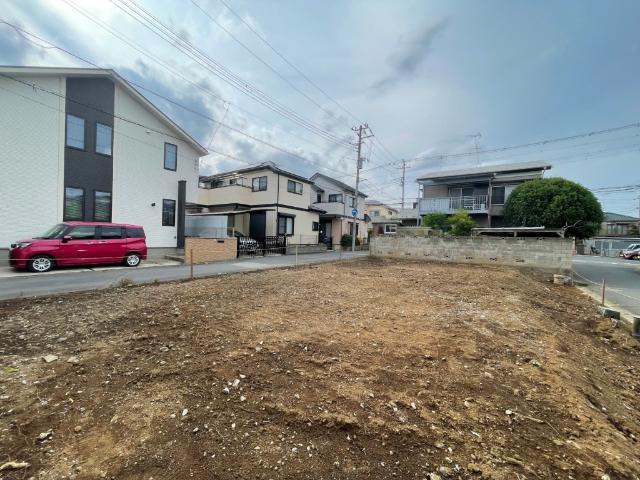 【『柏』駅徒歩20分の立地】陽射しに包まれた明るい立地で開放感が溢れます。