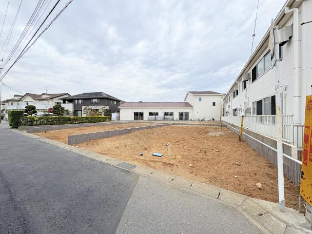【家族の夢を叶える建築条件無し売地】お好きなハウスメーカーで建築が可能です。間取り参考資料もご用意致します。お気軽にご相談下さい。