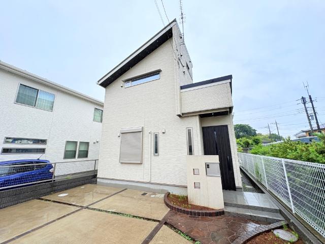 【2016年築リフォーム済みデザイン住宅】全居室採光の美麗物件です。3LDK→4LDKへ間仕切り可能です。