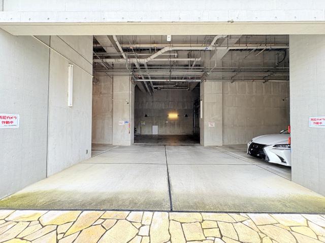 【きっちり整備された駐車場】敷地内駐車場あります。最新の空き状況はお問合せください。