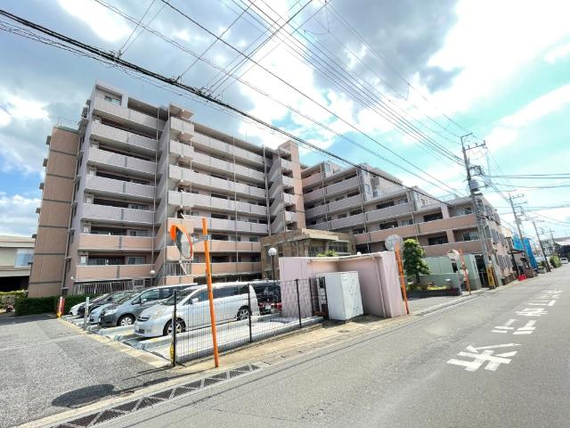 【「五香」駅徒歩8分の好立地】忙しい朝、遅い帰宅時にも安心の駅近物件です。ヨークプライスなども徒歩圏で、車を使わなくてもお買い物に不便しませんね♪