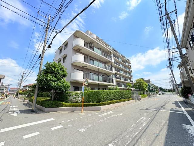 【安心できる採光・通風】2面バルコニーのある南東向きの物件です。