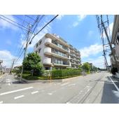 【安心できる採光・通風】2面バルコニーのある南東向きの物件です。