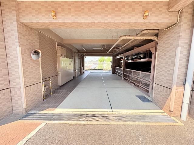 【きっちり整備された駐車場】敷地内駐車場あります。最新の空き状況はお問合せください。