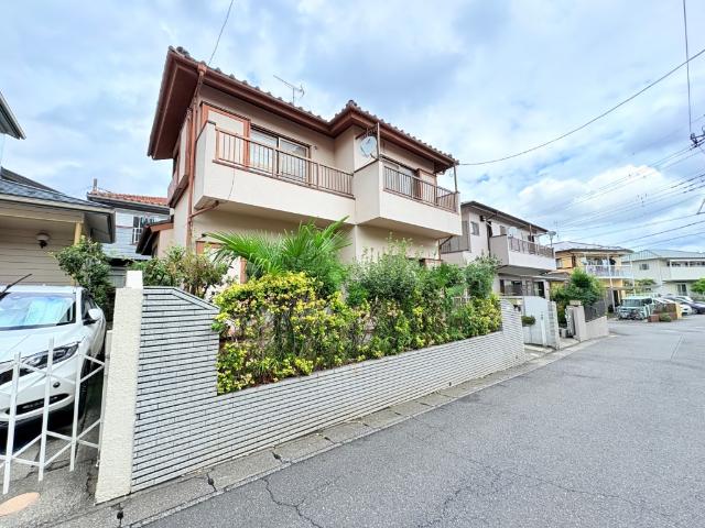 【各居室6帖以上の家】各部屋にゆとりと独立感を持たせた間取りです。