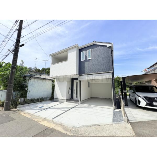 【新京成線『八柱』駅・JR武蔵野線『新八柱』駅徒歩9分！】忙しい朝、遅い帰宅時にも嬉しい距離感です。駅前が栄えているため、お休みの日もお買い物に不便しませんね♪