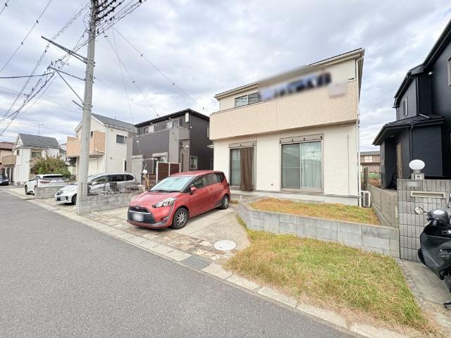 【日当たり良好の4SLDK】リビング16帖+納戸+駐車スペース2台♪