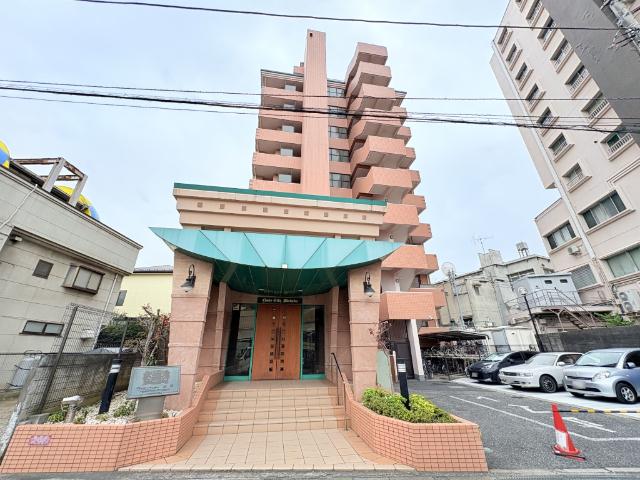 【新規リノベーション物件】キッチン・バス・トイレ・洗面化粧台交換、床貼替、クロス貼替、建具交換等々。