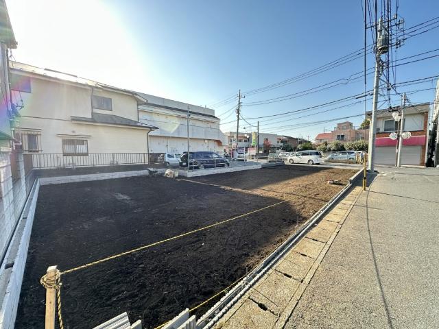 【松戸新田駅徒歩1分で遅い帰宅も便利】忙しい朝、遅い帰宅時にも嬉しい距離感です。