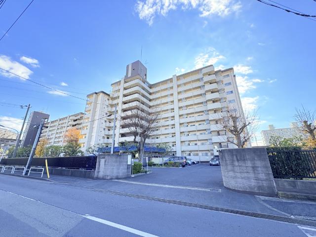 【新規リフォーム物件】キッチン・バス・トイレ・洗面化粧台・給湯器交換、フローリング・フロアタイル・クロス貼替、建具交換等々。