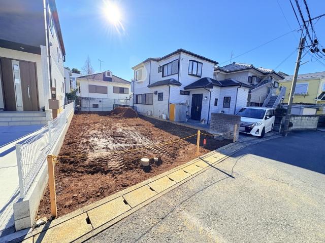 【ゆったり42坪の整形地】現況更地のため余計な解体費用も掛かりません。