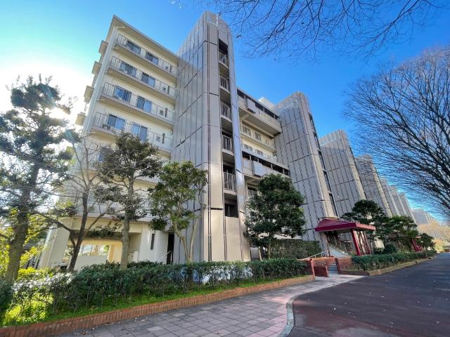 【TX線『南流山』駅徒歩16分！】２面バルコニーの82㎡ のお部屋です