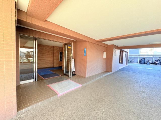 【エントランス】手入れが行き届いています。