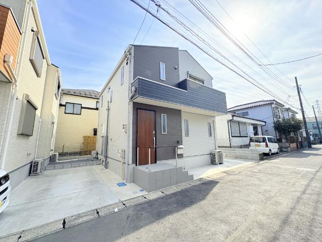 【築1年の床暖房付き物件】3部屋に加えワークスペースもあります。リビングにはガス床暖房を完備。