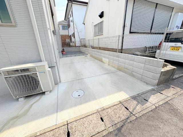 【駐車場1台完備】