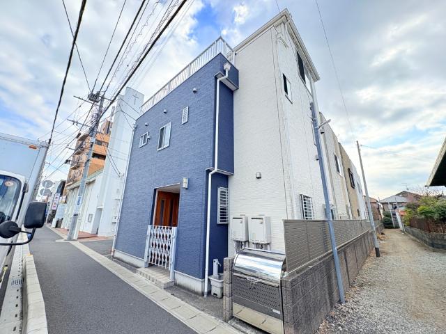 【ゆったり角地の区画】角地の為、陽射しに包まれた明るい立地で開放感が溢れます。