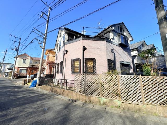 【ゆったりとした前面道路】前面は6mの公道。見通しも良く、車のすれ違いも安心です。