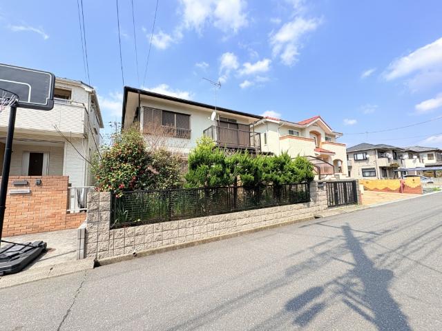 【「流山セントラルパーク」駅徒歩15分で遅い帰宅時も便利】忙しい朝、遅い帰宅時にも嬉しい距離感です。駅前が栄えているため、お休みの日もお買い物に不便しませんね♪