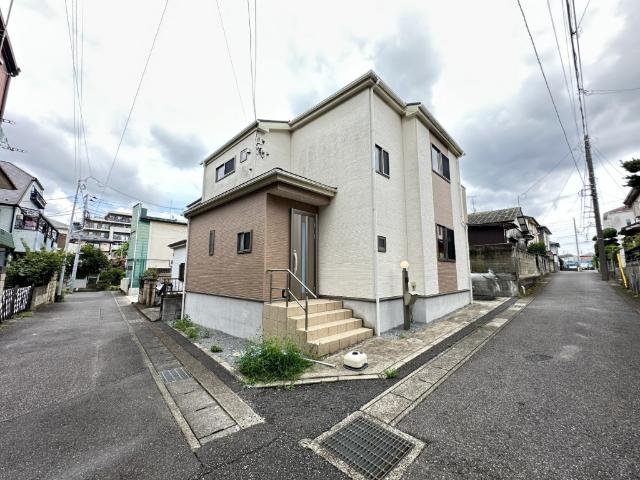 【ゆったり角地の区画】角地の為、陽射しに包まれる明るい立地。開放感に包まれます。