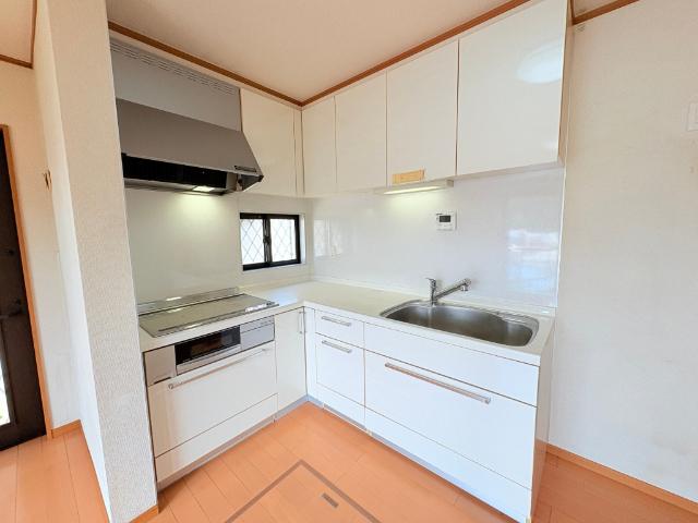 松戸市和名ケ谷中古戸建 キッチン