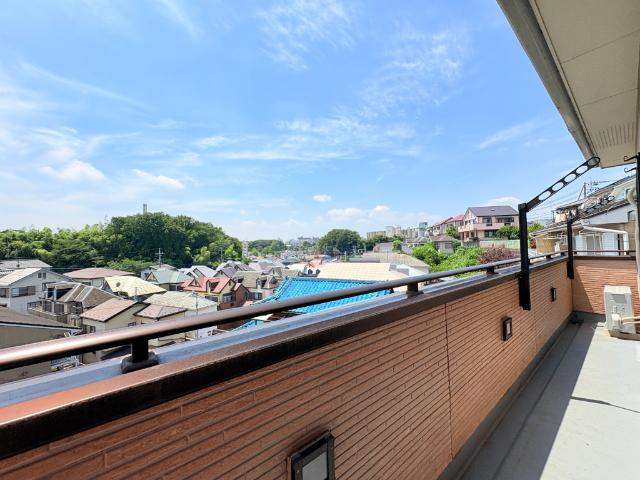 松戸市和名ケ谷中古戸建 バルコニー
