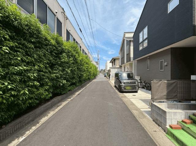 流山市東初石2丁目　中古戸建 前面道路含む現地写真