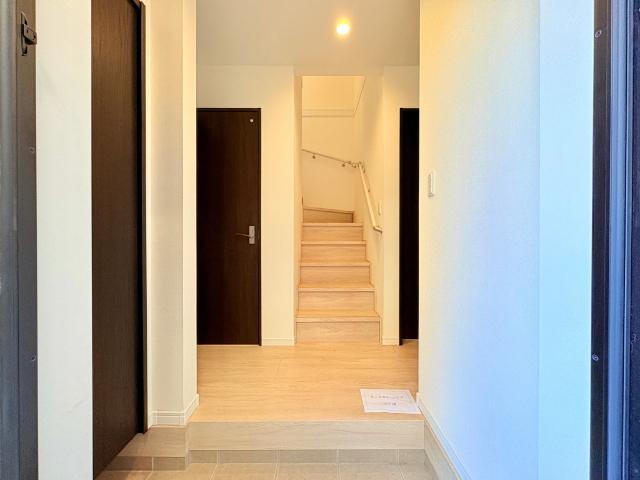 松戸市千駄堀中古戸建 玄関