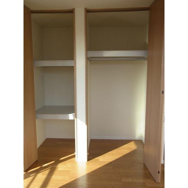 清谷シャーメゾンB棟（2） 収納