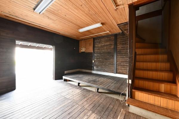 commercial 昭和町２丁目