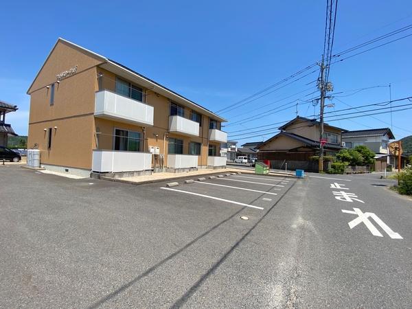 フェリスタージュＦ（103） 駐車場