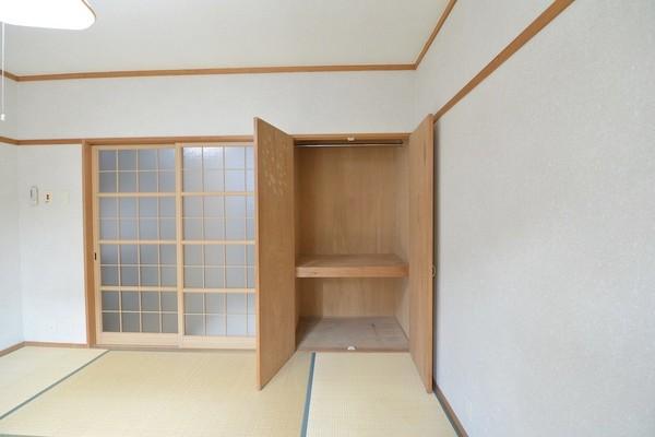 メゾンクリスタル（107） 収納