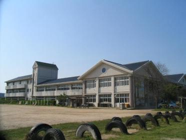 倉吉市立河北小学校：140m