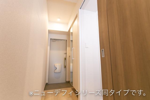 アジュールⅡ（101） 玄関