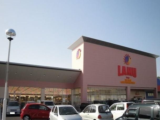 ラ・ムー倉吉店：1000m