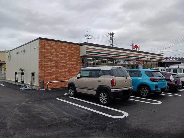 セブン-イレブン 倉吉伊木店：750m