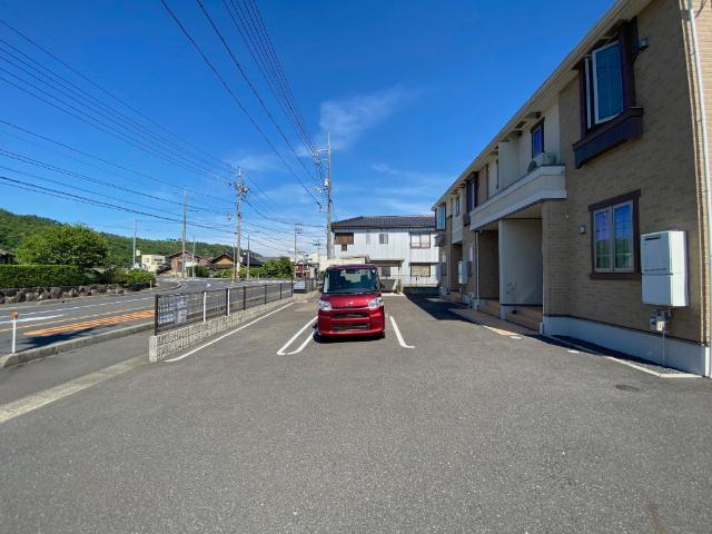 トライブＡ（101） 駐車場